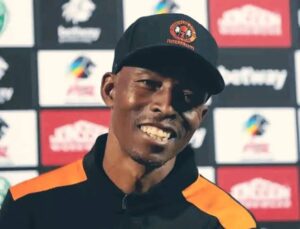 Phuti Mohafe ready to bring Orlando Pirates closer to PSL title with win over Mamelodi Sundowns: ‘If the three points are available, then why not? Let’s get them!’